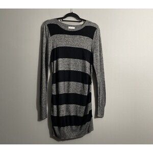 Liz Lange Maternity Women’s Striped Tunic Sweater Size M Long Sleeve Cozy Casual